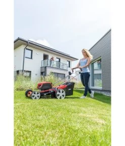 AL-KO Akku-Rasenmäher 46.9 Li SP, Inkl. Akku 12 AL-KO Akku-Rasenmäher 46.9 Li SP, Inkl. Akku -Gardena Store 4291761 WE MO 001 AlkoAkkumaeherRasenmaeher469LiSp
