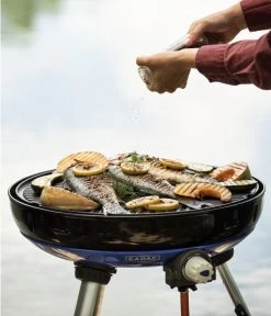 CADAC Gasgrill Carri Chef 50 19 CADAC Gasgrill Carri Chef 50 -Gardena Store 6961585 WE MO 005 CadacGasgrillCarriChef50BBQDome